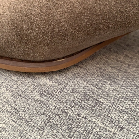 Corso Como ankle bootie taupe suede size 6 1/2M - Picture 12 of 13